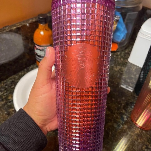 Starbucks cups - Picture 5 of 7